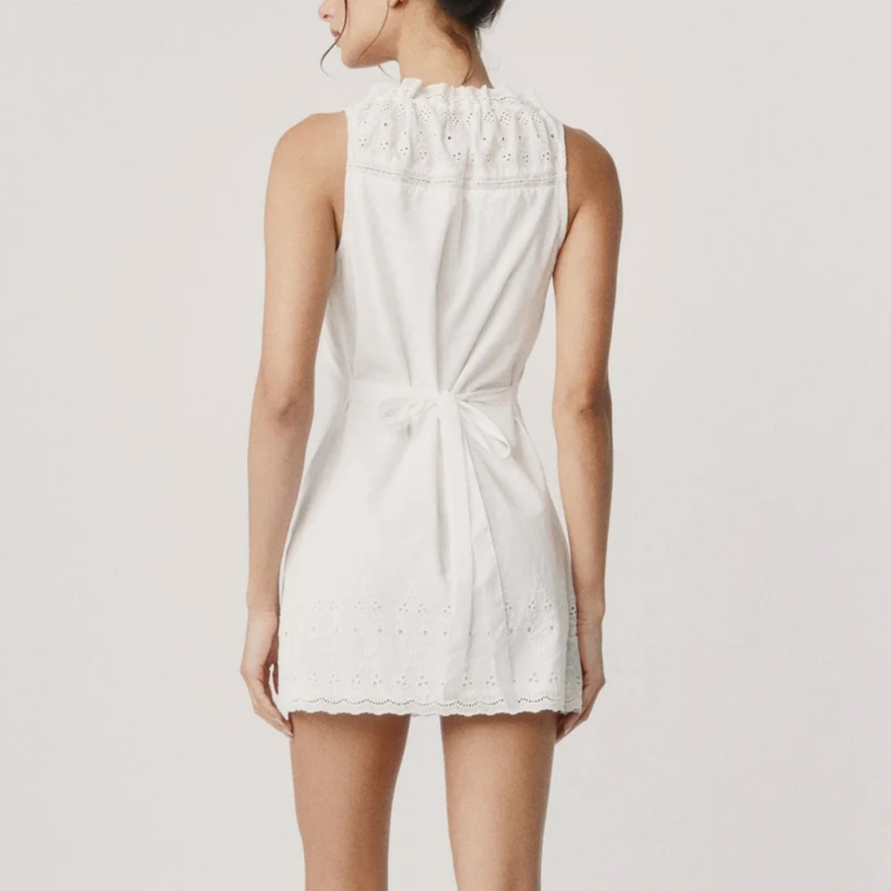 With Jean Jacquie White Eyelet Lace Tie Back Button Down Mini Dress - Picture 3 of 5